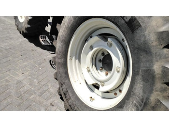 Trator Valtra T153 Versu: foto 5