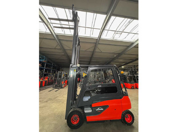 Empilhadeira 2018 SERVICE + UVV 10/2026 LINDE E30L 3,000KG TRIPLEX ELECTRIC FORKLIFT 4,647 HOURS: foto 3