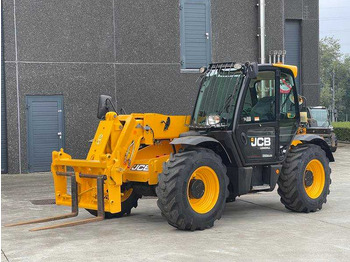 Máquina de construção JCB