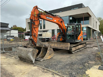 Escavadora de rastos DOOSAN DX140