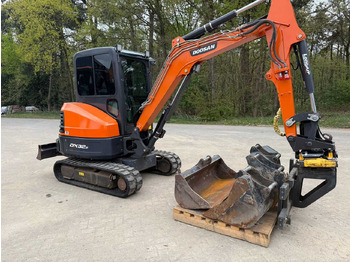 Escavadora de rastos DOOSAN
