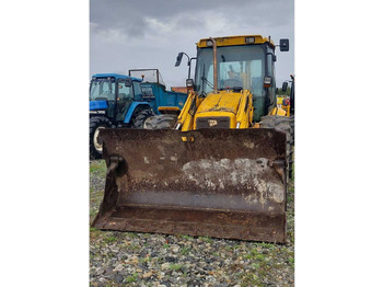 Retroescavadeira JCB 4CX BACKHOE LOADER WITH 4-IN-1 BUCKET AND TELESCOPIC BOOM: foto 3 Retroescavadeira JCB 4CX BACKHOE LOADER WITH 4-IN-1 BUCKET AND TELESCOPIC BOOM: foto 3