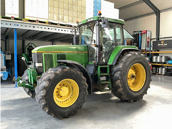 Trator JOHN DEERE 7700
