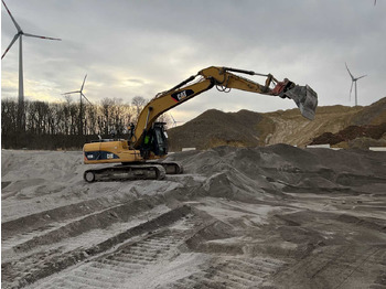 Escavadora de rastos KOMATSU