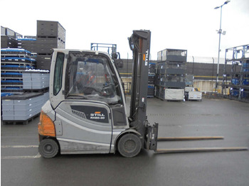 Empilhadeira STILL RX60