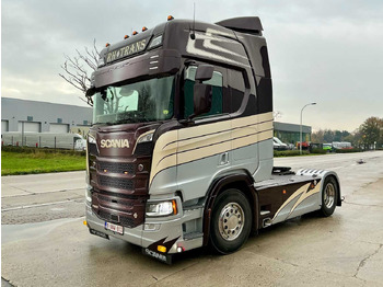 Camião SCANIA R 520