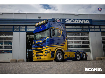 Camião SCANIA S 770