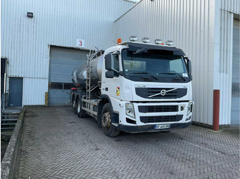 Camião VOLVO FM