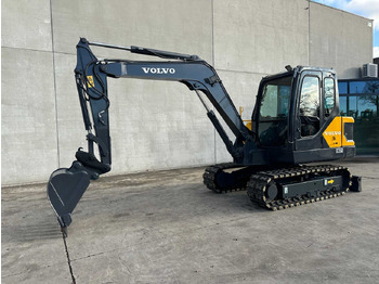 Escavadeira VOLVO EC55D