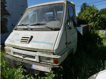 Camião basculante RENAULT Master