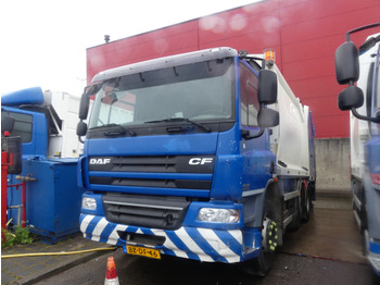 Caminhão de lixo DAF CF 75