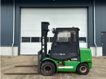 Empilhadeira a diesel CLARK