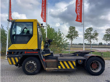 Tractor de terminal Terberg RT282 4x4: foto 4