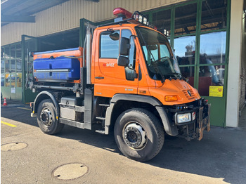 Camião basculante UNIMOG U400