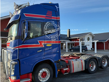 Tractor Volvo FH750: foto 3