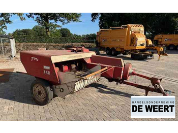 Enfardadeira de fardos quadrados International 440: foto 4
