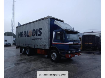 Camião de lona SCANIA P93