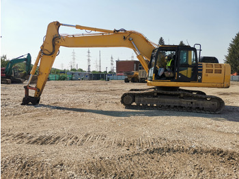 Escavadeira KOMATSU PC240