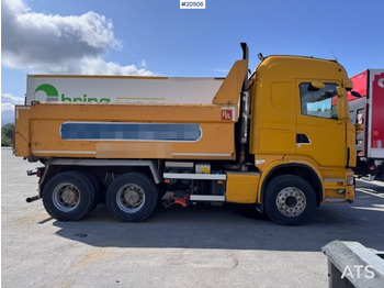 Camião basculante Scania R560: foto 2