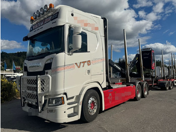 Camião de transporte de madeira SCANIA S 730