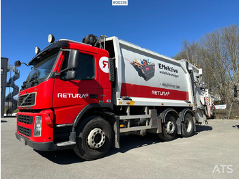 Caminhão de lixo VOLVO FM