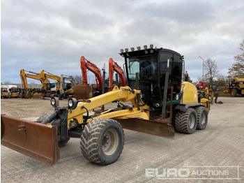Motoniveladora NEW HOLLAND