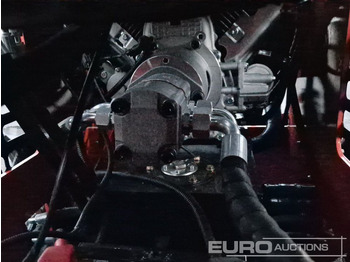 Mini pá carregadora