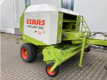 Máquina para produção de feno CLAAS