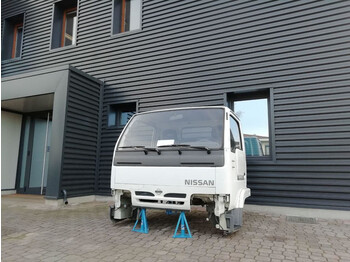Cabine e interior NISSAN