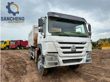 Camião grua SINOTRUK Howo 371 6x4 crane truck: foto 2 Camião grua SINOTRUK Howo 371 6x4 crane truck: foto 2