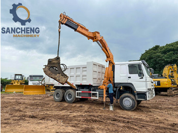 Leasing de SINOTRUK Howo 371 6x4 crane truck SINOTRUK Howo 371 6x4 crane truck: foto 3