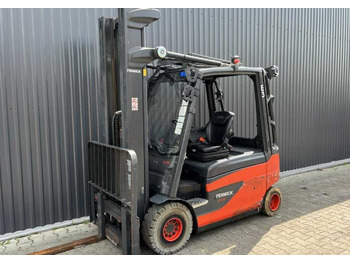 Empilhadeira elétrica LINDE E25