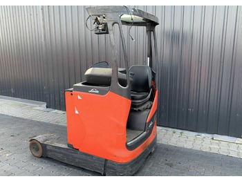 Empilhador retráctil LINDE R14