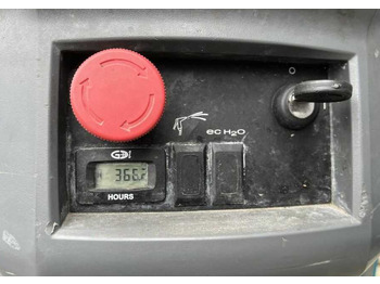 Lavadora aspiradora de pavimentos Tennant T500: foto 5 Lavadora aspiradora de pavimentos Tennant T500: foto 5