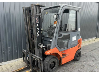 Empilhadeira a diesel TOYOTA FDF 15