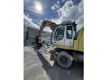 Escavadeira LIEBHERR A 316