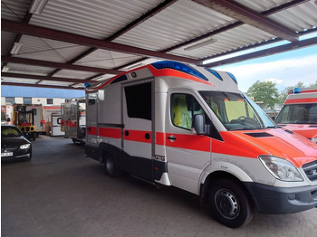 Ambulância MERCEDES-BENZ