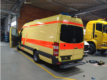 Ambulância MERCEDES-BENZ Sprinter 519