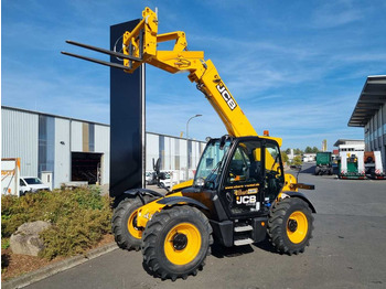 Empilhador telescópico JCB