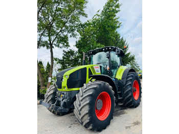 Trator CLAAS Axion 930
