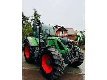 Trator FENDT 724 Vario