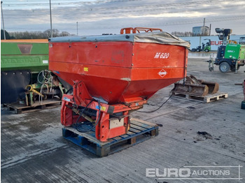 Máquina agrícola KUHN