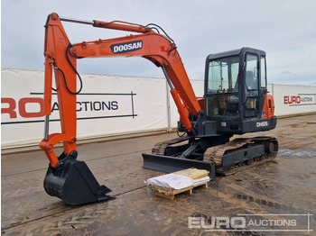 Mini escavadeira DOOSAN DH55-V