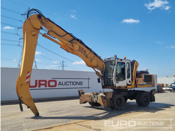 Escavadeira de rodas LIEBHERR A 924