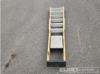 Equipamento de construção Lyte 7 Tread Fibreglass Step Ladder: foto 4