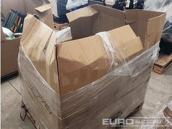 Equipamento de construção Pallet of Miscellaneous Items Including Swimming Pools, Slide and Hose Reels: foto 3
