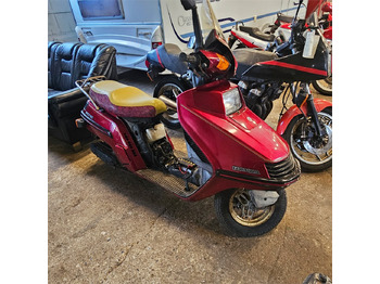 Motocicleta HONDA