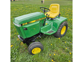 Trator municipal JOHN DEERE