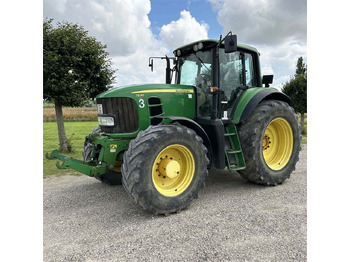 Trator JOHN DEERE 7530