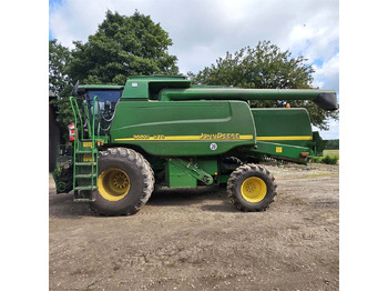 Colheitadeira JOHN DEERE